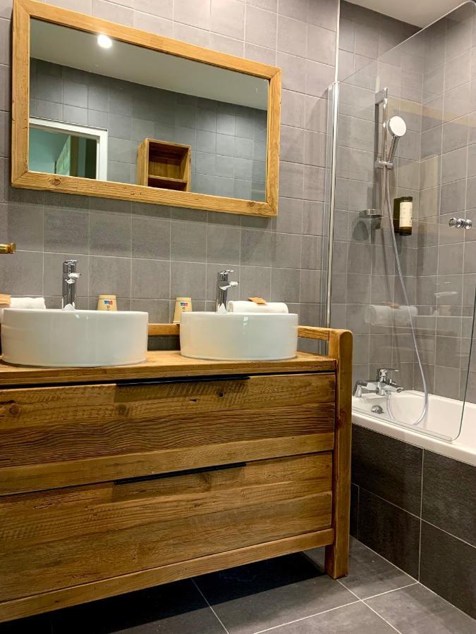 Hotel Lac Bleu 1650 Сен-Франсуа-Лоншам Екстериор снимка