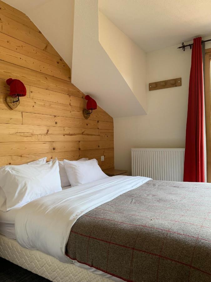Hotel Lac Bleu 1650 Сен-Франсуа-Лоншам Екстериор снимка