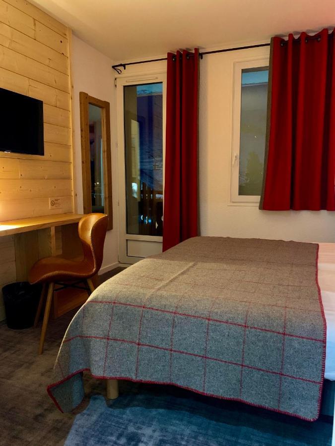 Hotel Lac Bleu 1650 Сен-Франсуа-Лоншам Екстериор снимка